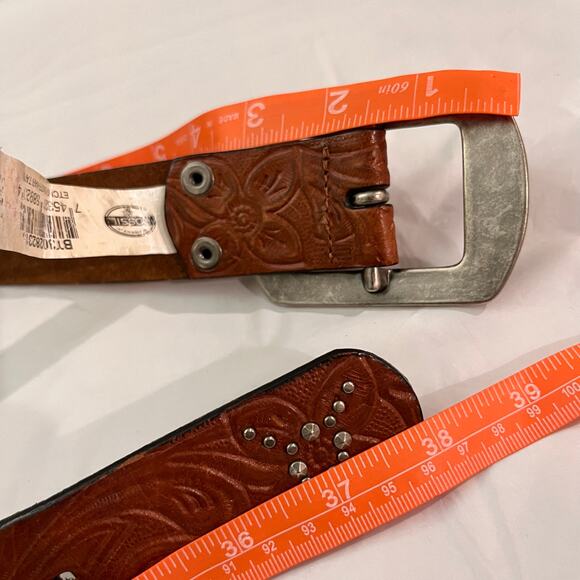 Fossil Belt Size S Brown Genuine  Leather Tooled Studded Western Boho Buckle - Picture 8 of 15